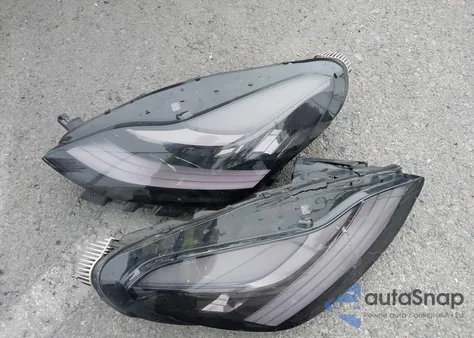 2023 Tesla Model Y Awd/Long Range Dual Motor All-Wheel Drive z USA, uszkodzony, nr VIN 7SAYGDEE8PA083358